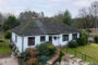 Viel Platz für die Familie! *** Wertbeständig - Bungalow mit großem Grundstück in Seevetal *** - Drohnenbild